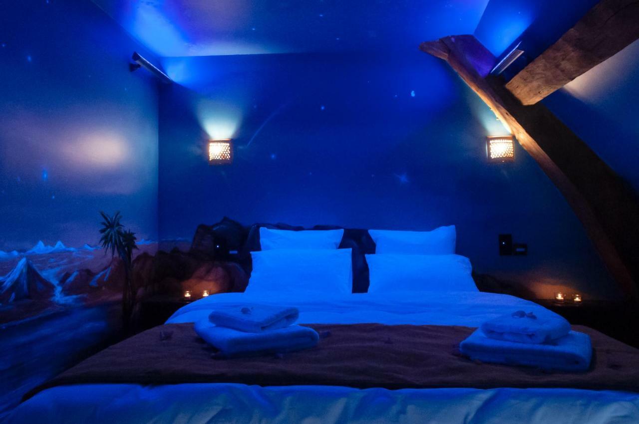River Lodge Hotel Insolite Maredsous Kültér fotó