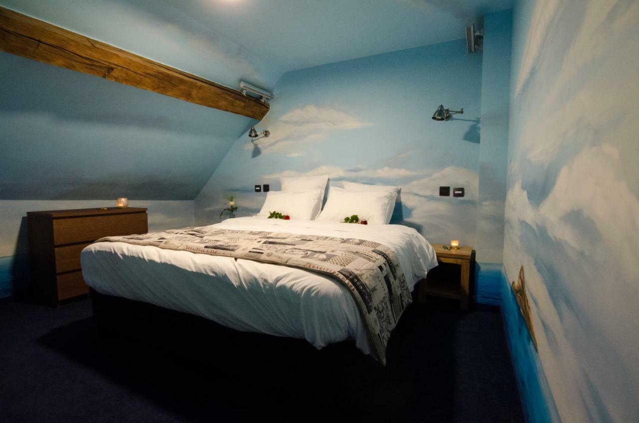 River Lodge Hotel Insolite Maredsous Kültér fotó